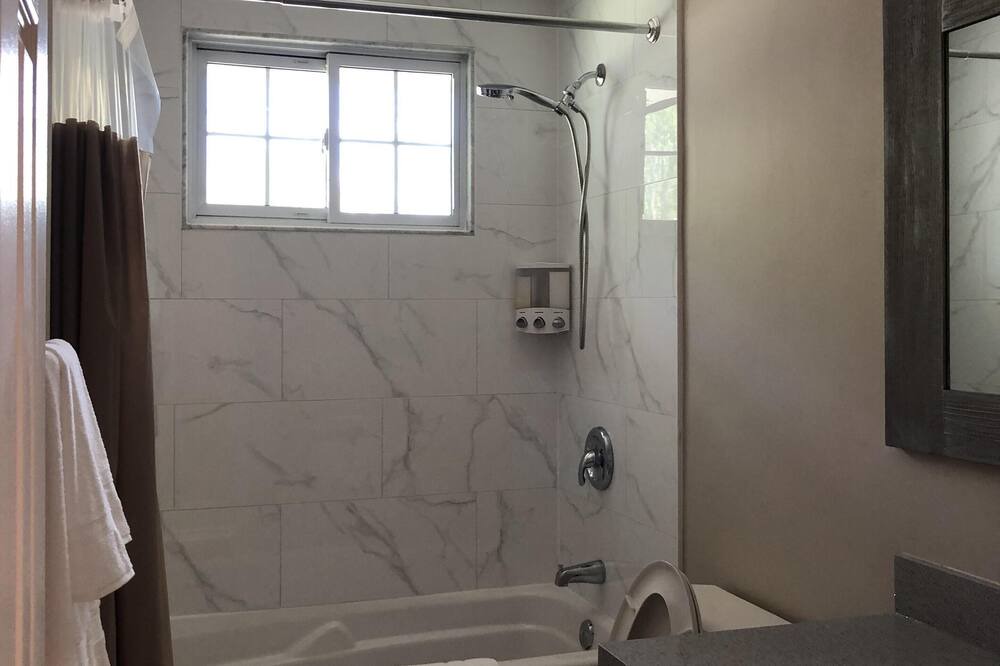 Photo of Bathroom in Alcona