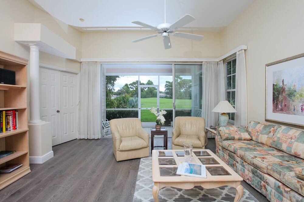 Photo of Bedroom in Braden River