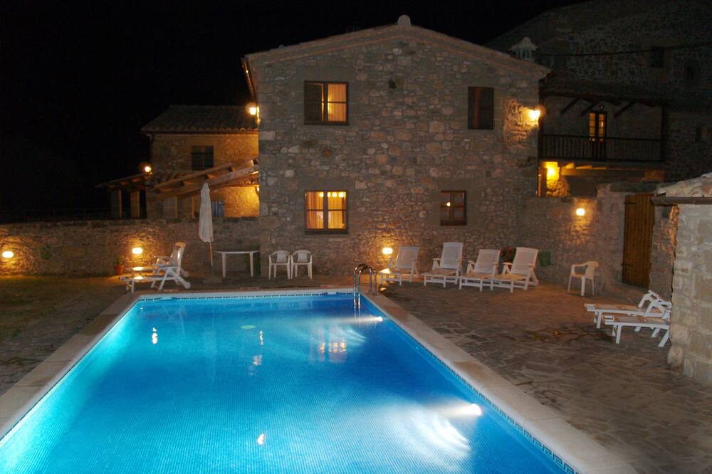 Photo of Outdoor in Naves