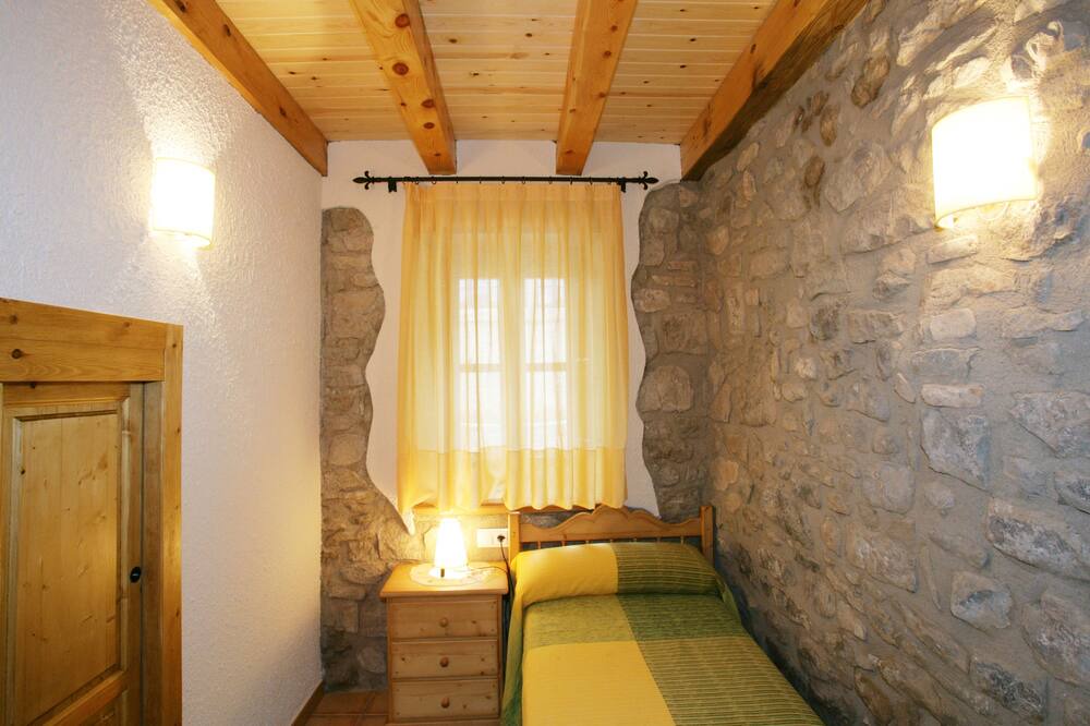 Photo of Bedroom in Naves