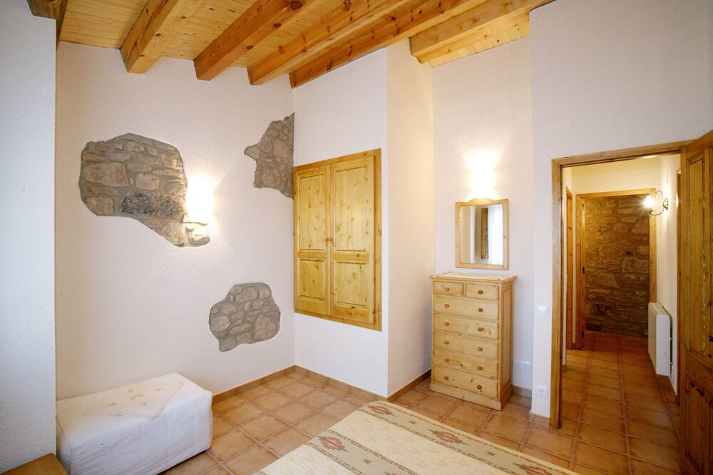 Photo of Bedroom in Naves