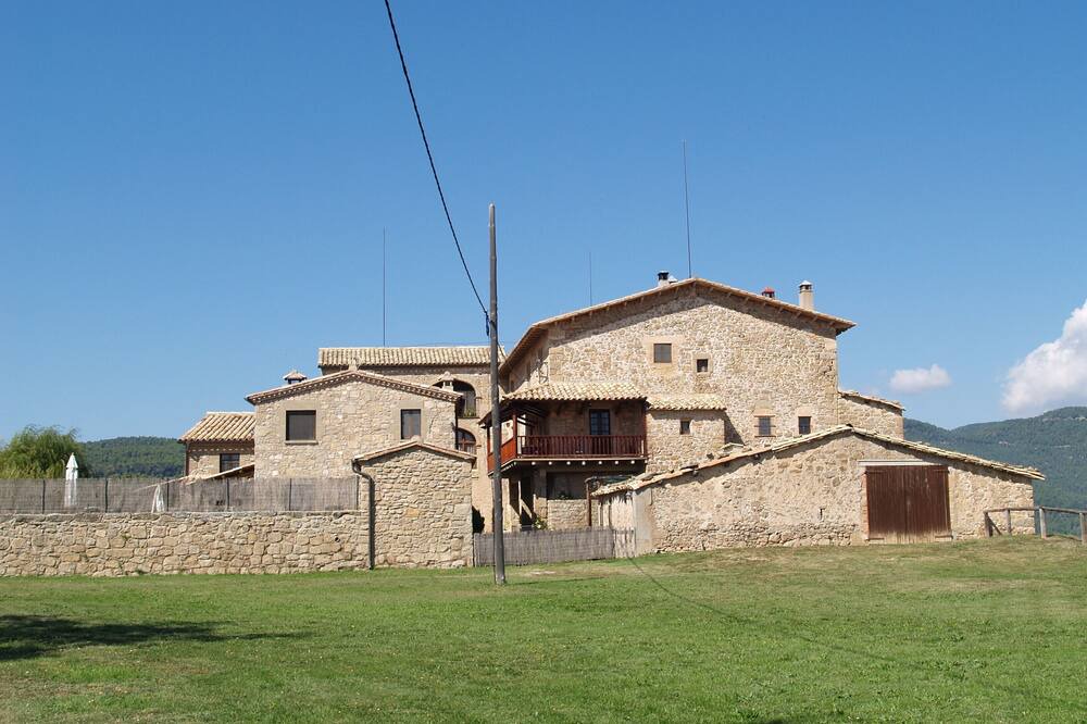 Photo of Outdoor in Naves