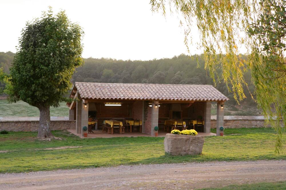 Photo of Outdoor in Naves