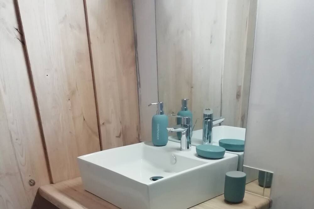 Photo of Bathroom in Baguer-Pican