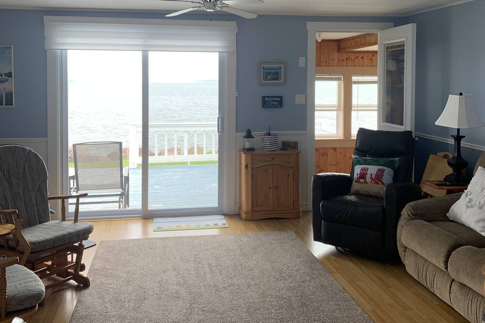 Photo of Livingroom in Cormierville