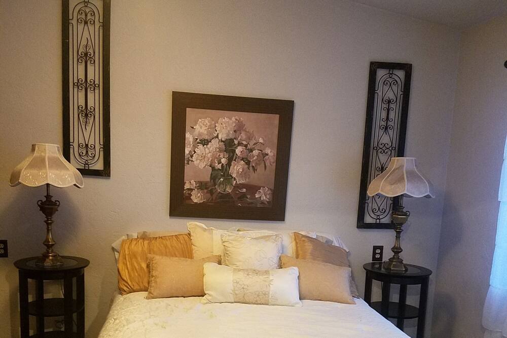 Photo of Bedroom in Eltopia
