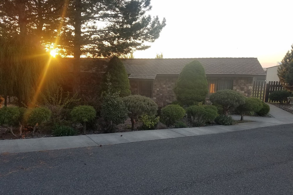 Photo of Outdoor in Eltopia