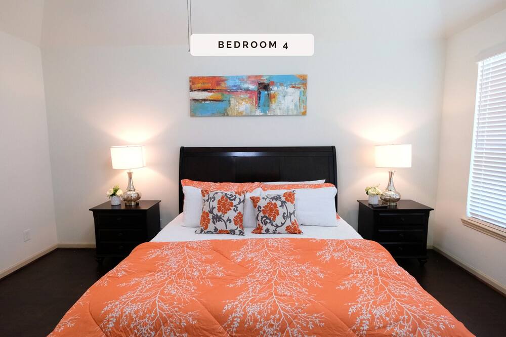 Photo of Bedroom in Clodine