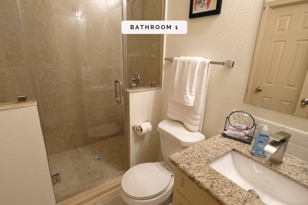 Photo of Bedroom in Clodine