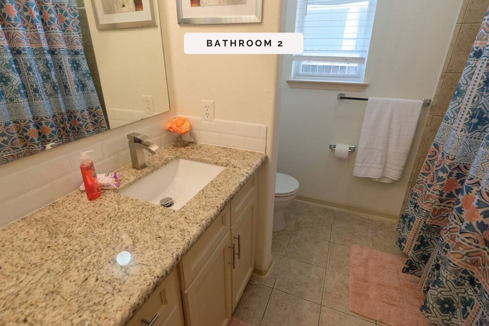 Photo of Bathroom in Clodine