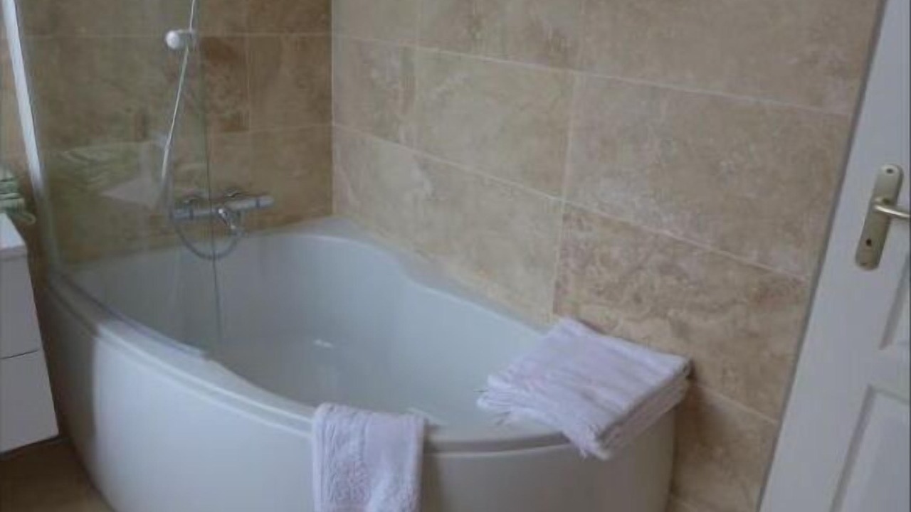 Photo of Bathroom in Langres