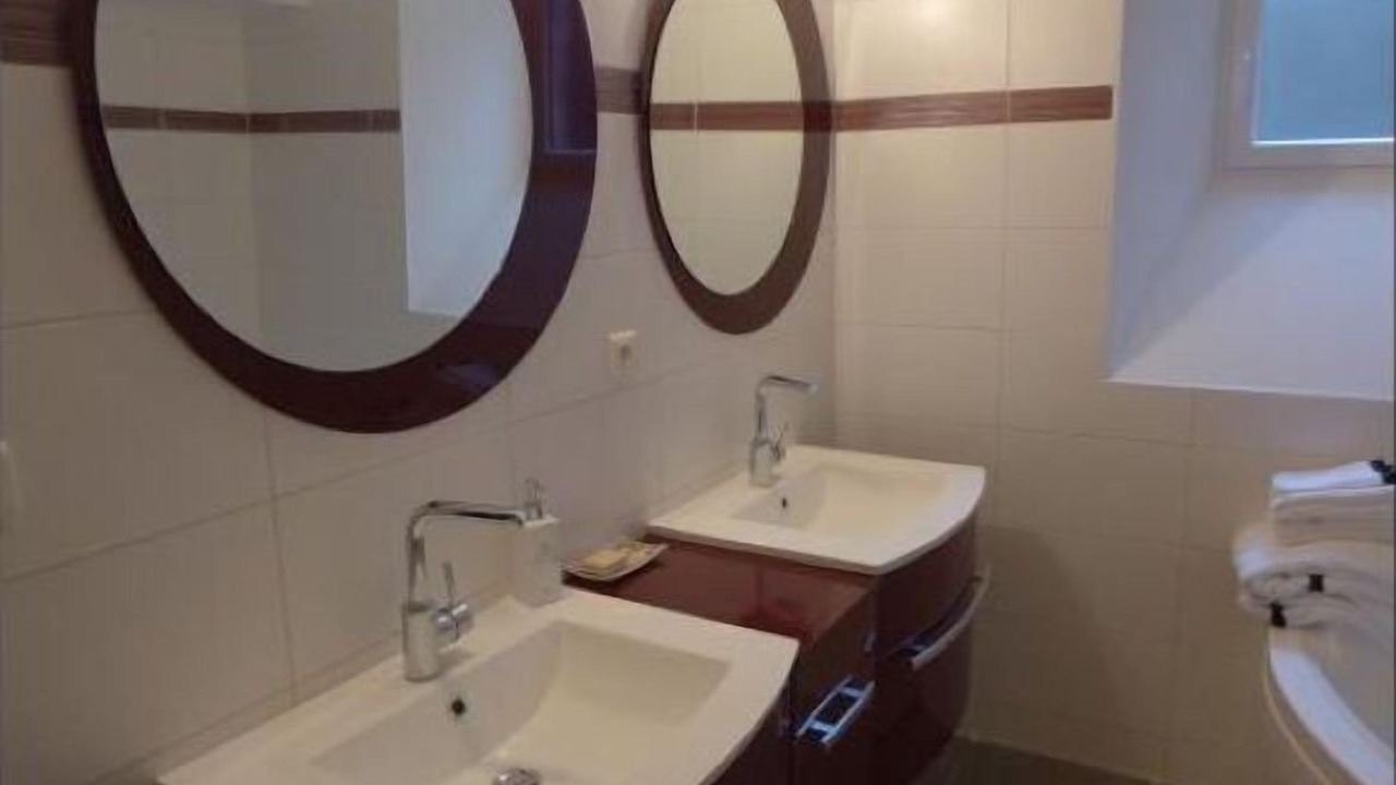 Photo of Bathroom in Langres