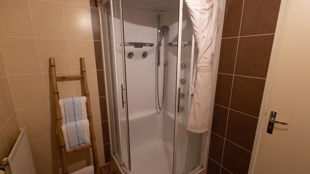 Photo of Bathroom in Saint-Martin-la-Meanne