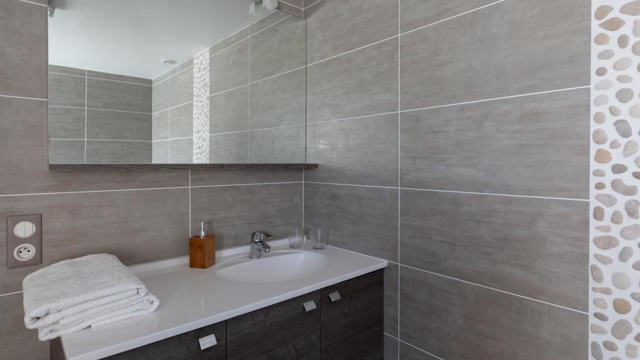 Photo of Bathroom in Saint-Martin-la-Meanne