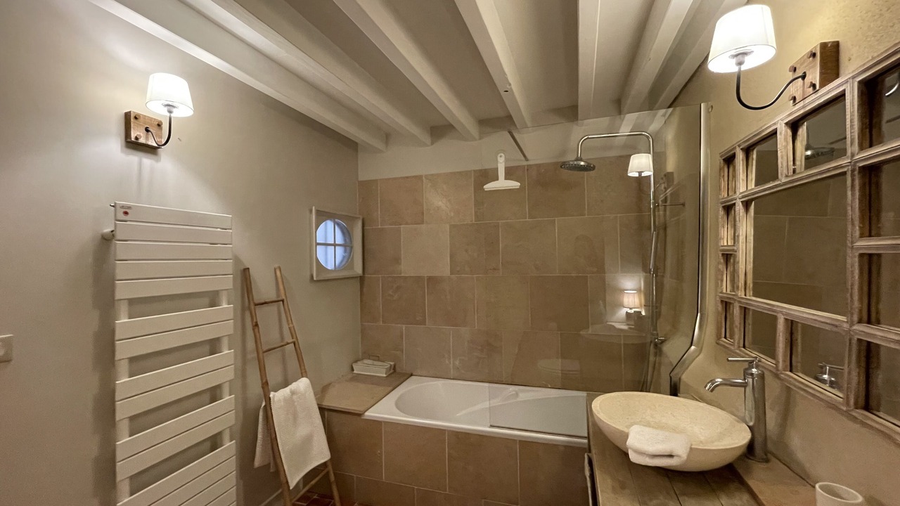 Photo of Others in Saint-Cyr-les-Colons