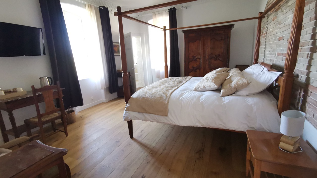 Photo of Bedroom in Saint-Genix-sur-Guiers