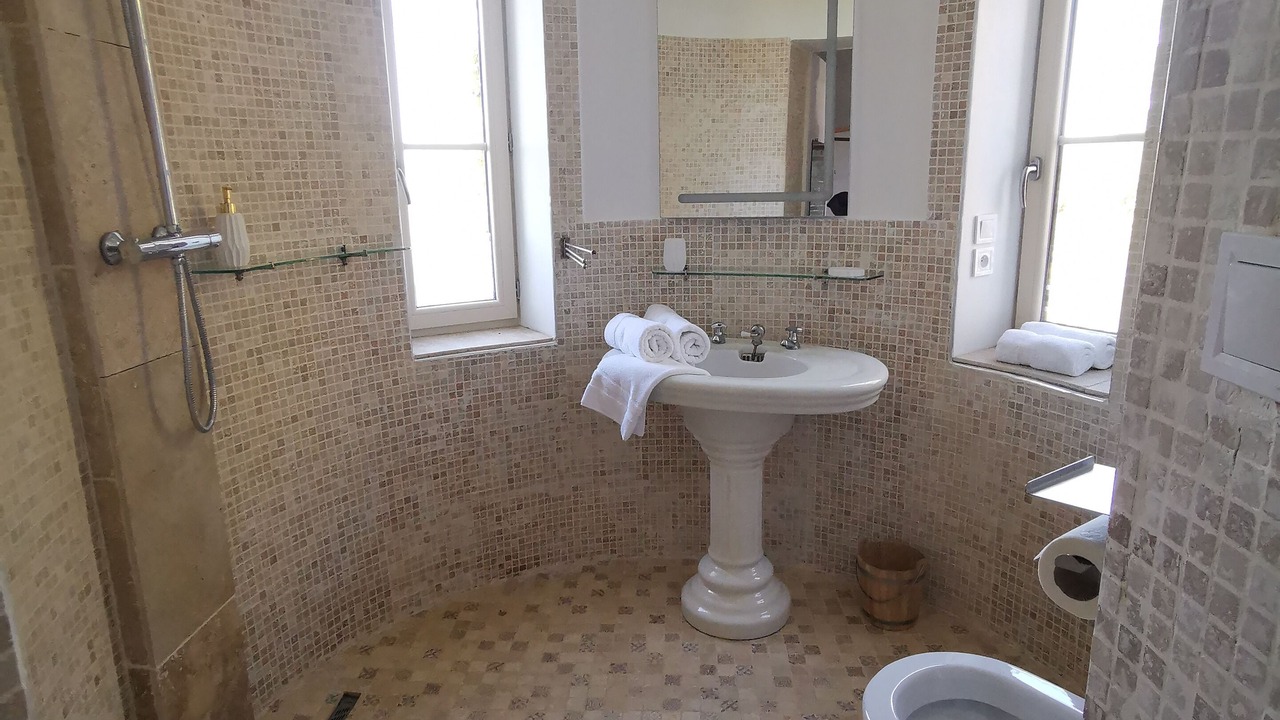 Photo of Bathroom in Saint-Genix-sur-Guiers