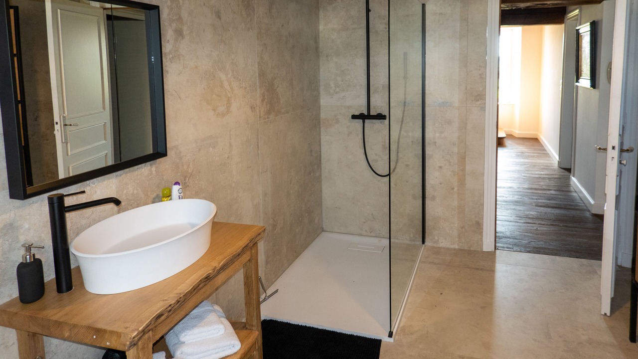 Photo of Bathroom in Souhey