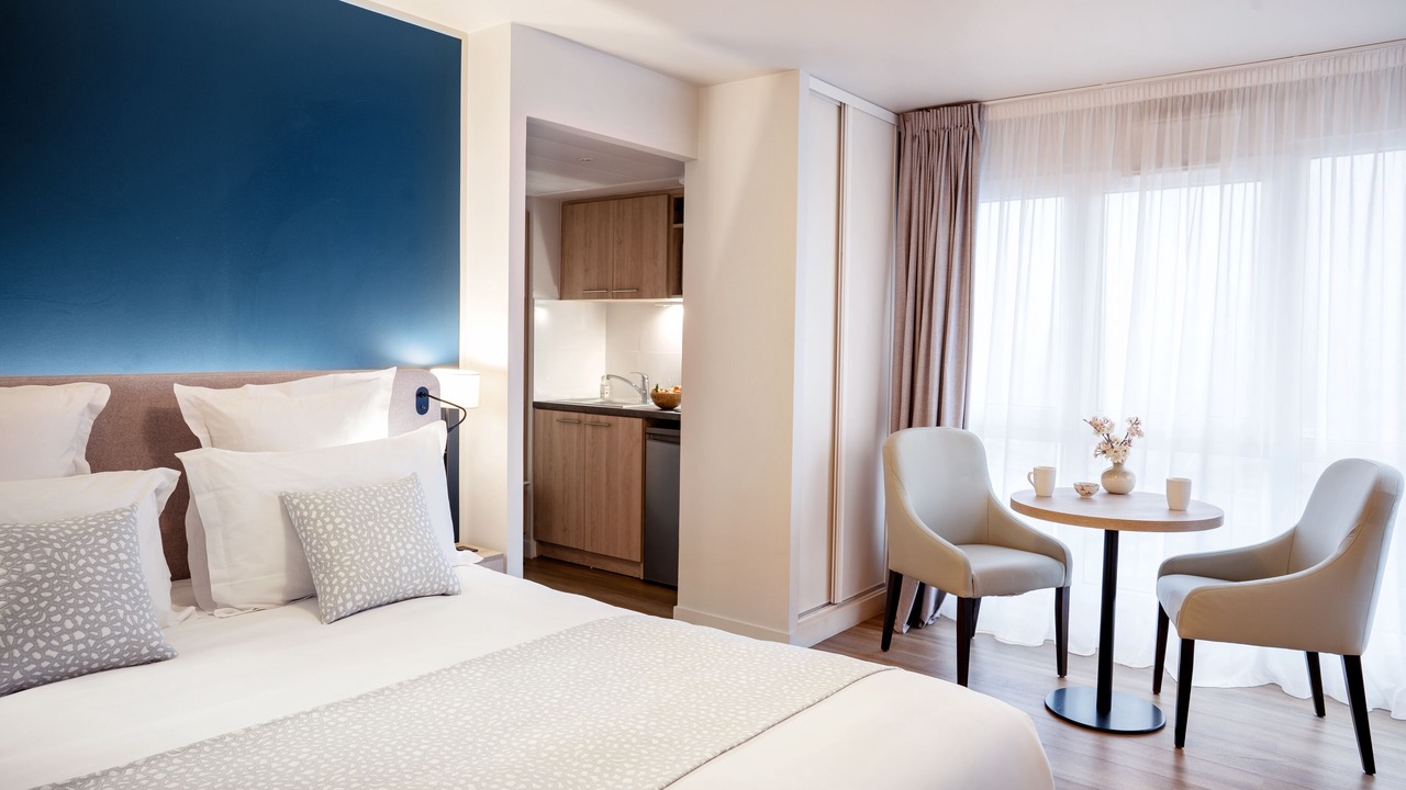 Photo of Bedroom in Saint-Ouen