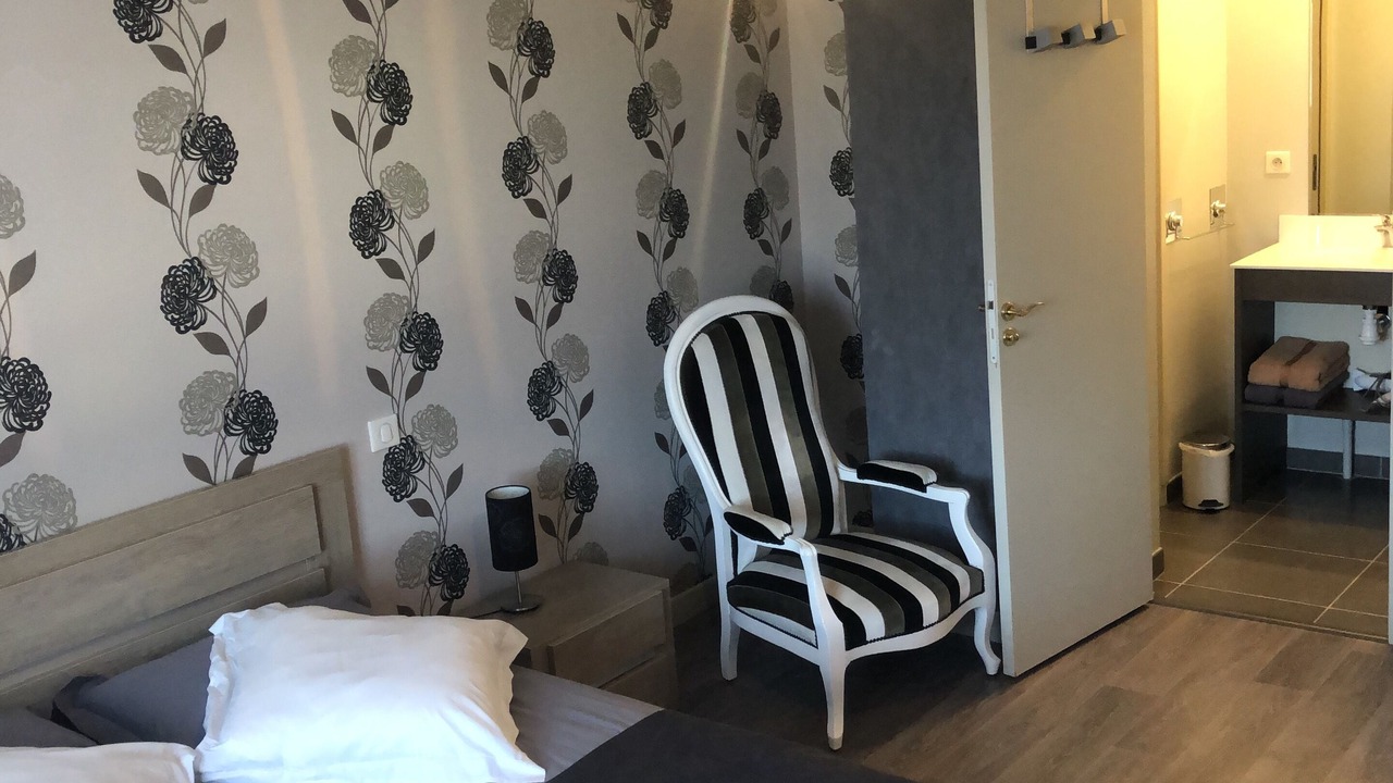 Photo of Bedroom in Colombe-le-Sec