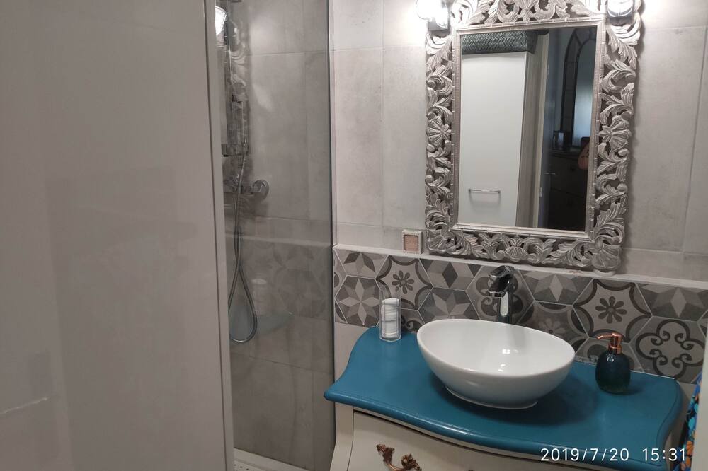 Photo of Bathroom in Saint Antoine