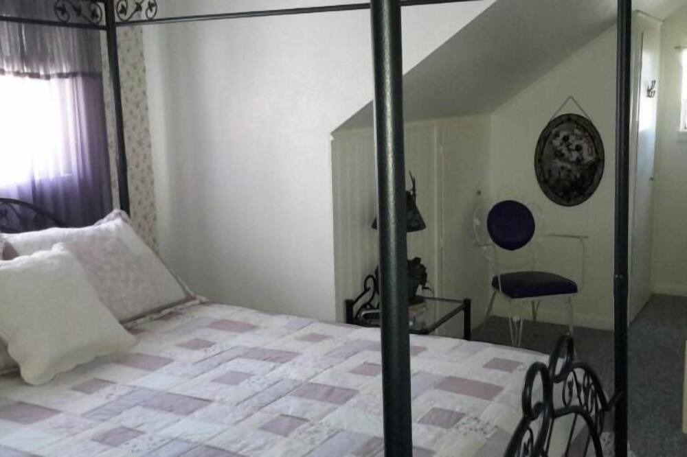 Photo of Bedroom in Cedaredge