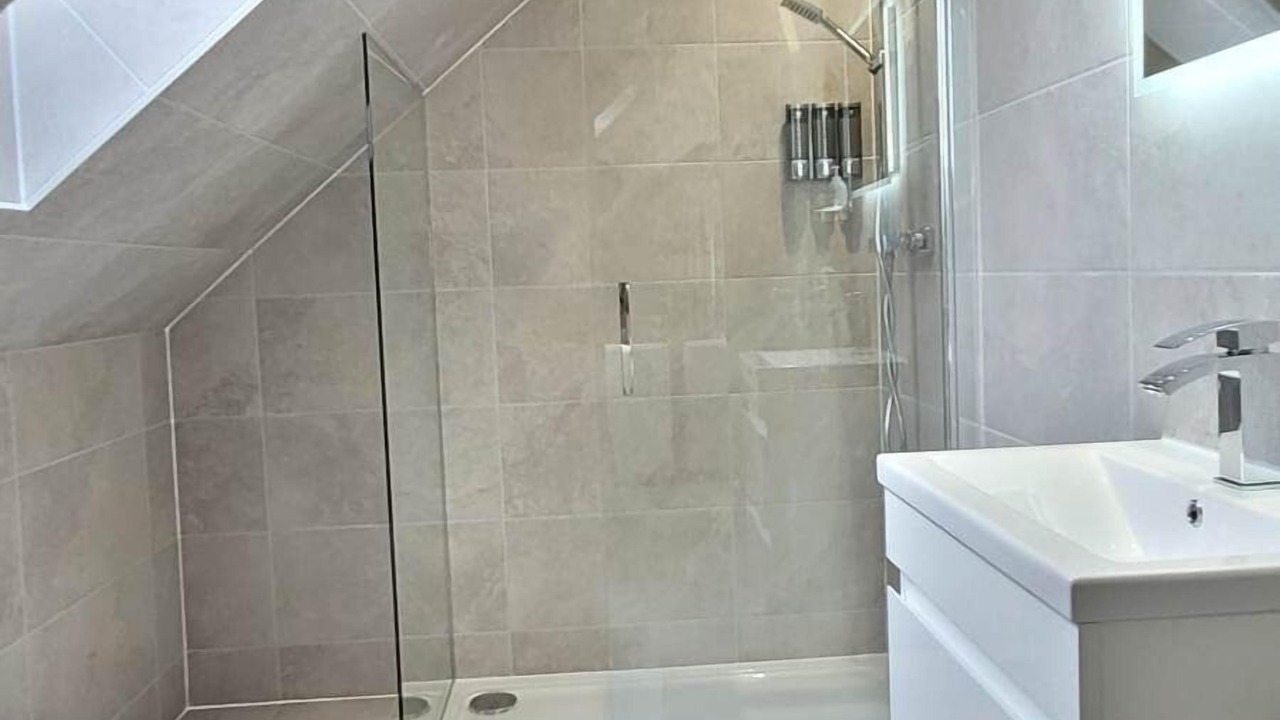 Photo of Bathroom in Tadley
