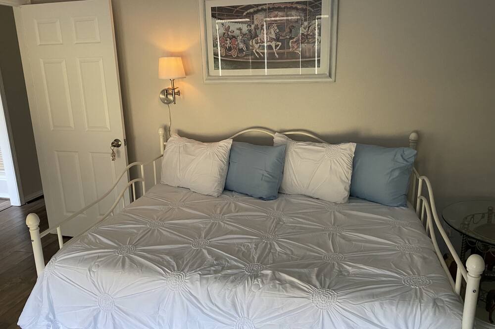 Photo of Bedroom in Magnolia
