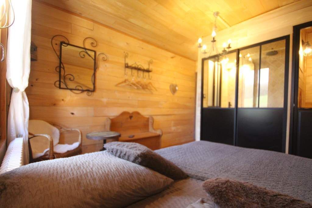 Photo of Bedroom in Anlhiac