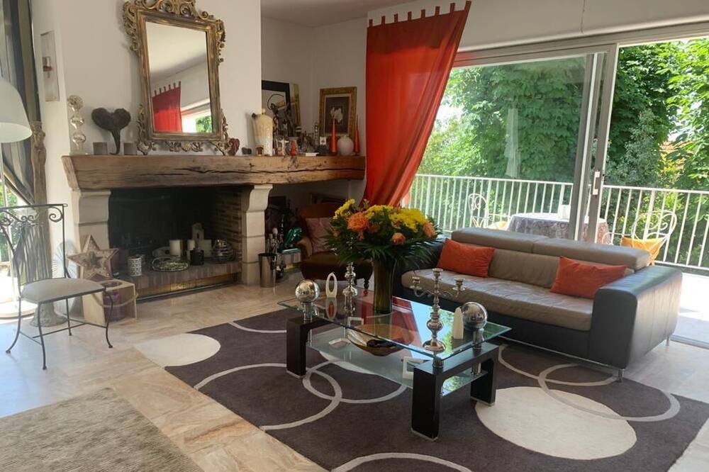 Photo of Livingroom in Montigny-les-Cormeilles