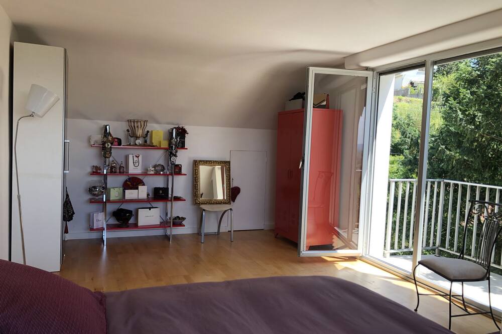 Photo of Bedroom in Montigny-les-Cormeilles