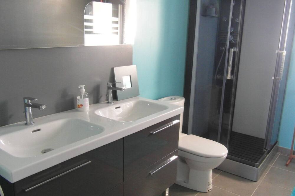 Photo of Bathroom in Gignac