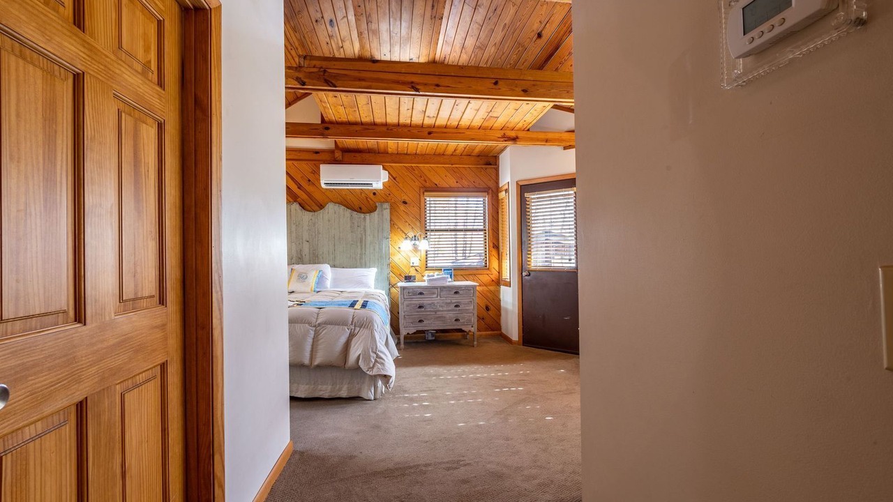 Photo of Bedroom in Bryson City