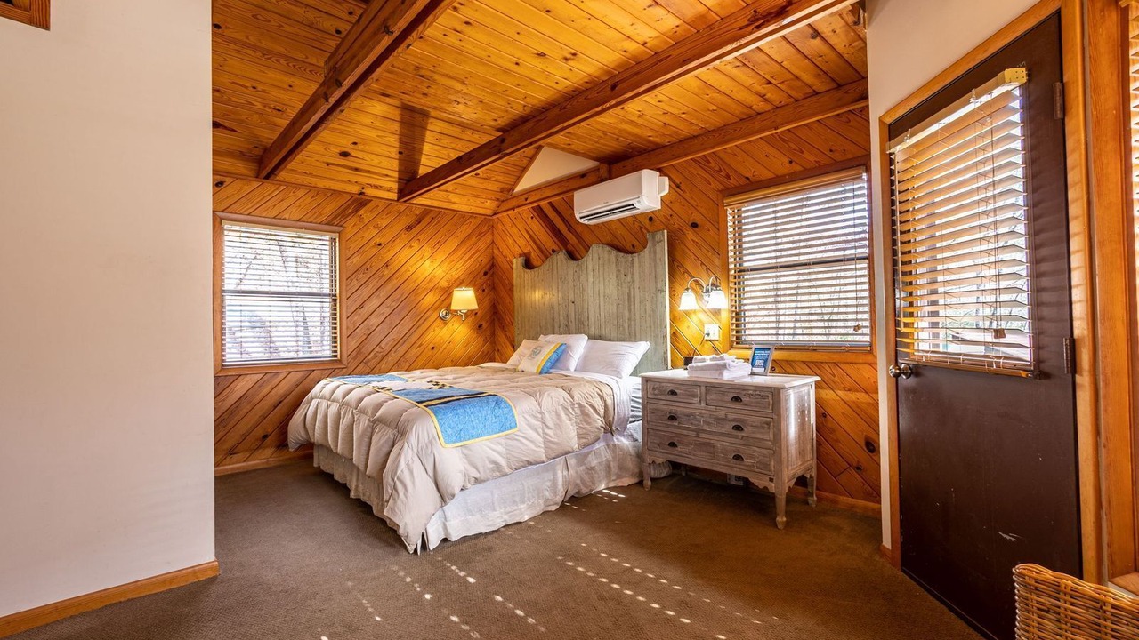 Photo of Bedroom in Bryson City