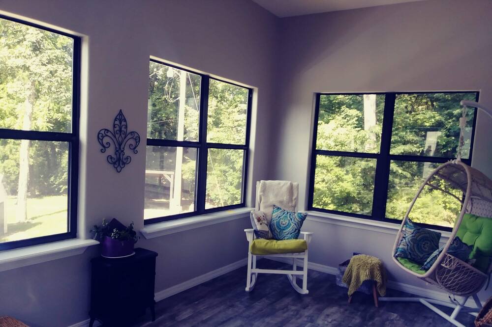 Photo of Bedroom in Winslow
