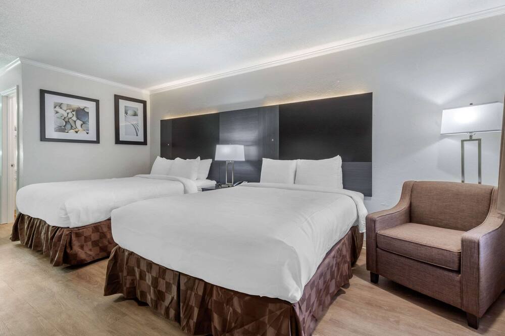 Photo of Bedroom in Red Hill