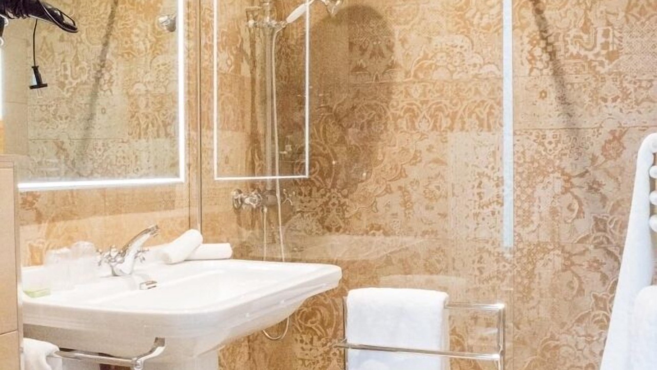 Photo of Bathroom in Auvers-sur-Oise