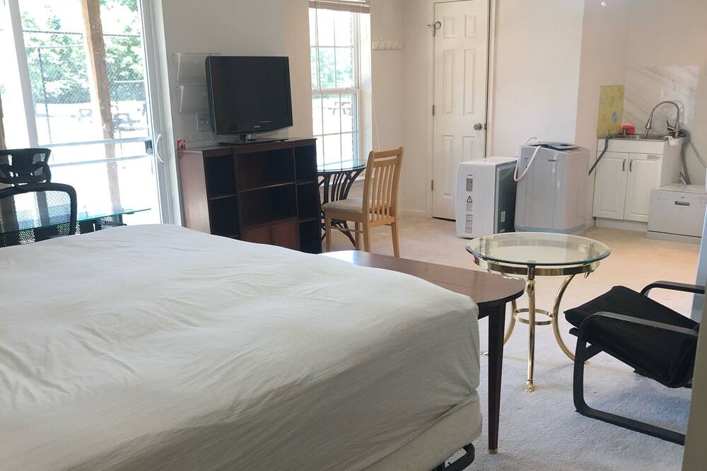 Photo of Bedroom in Dulles Town Center