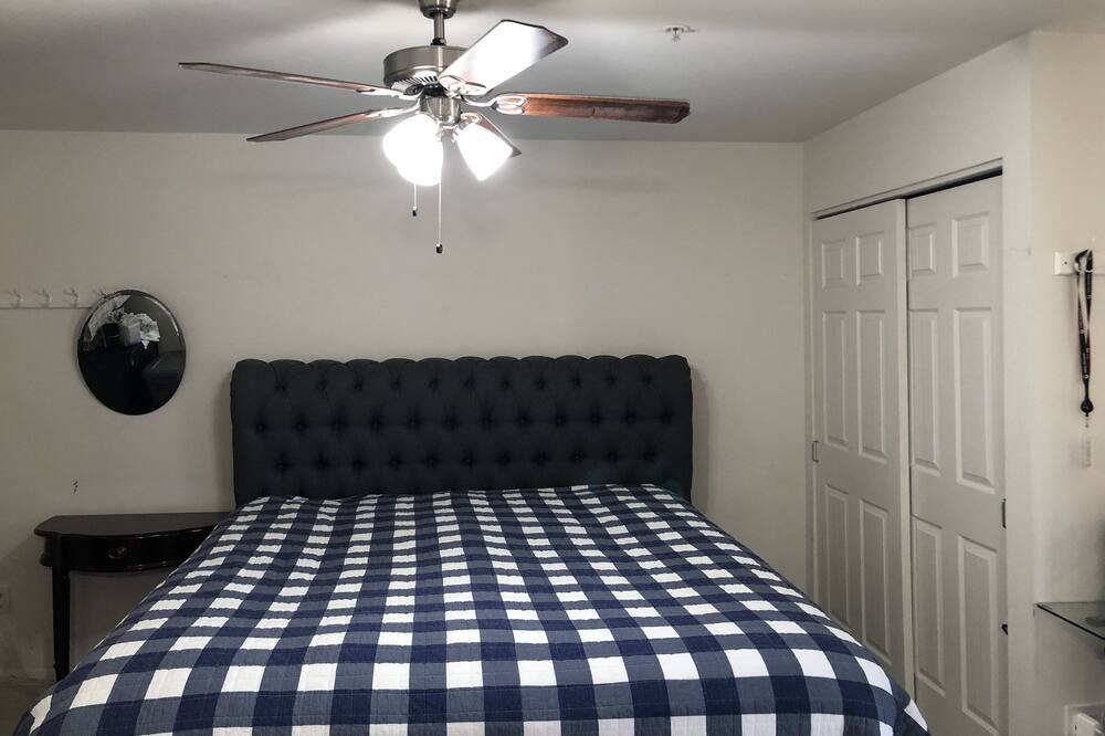 Photo of Bedroom in Dulles Town Center