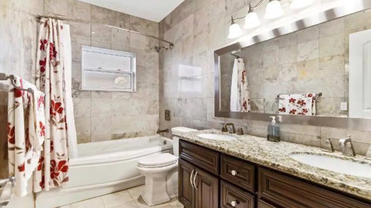 Photo of Bathroom in Carrying Place