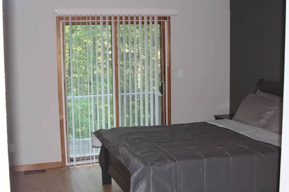 Photo of Bedroom in Irondale