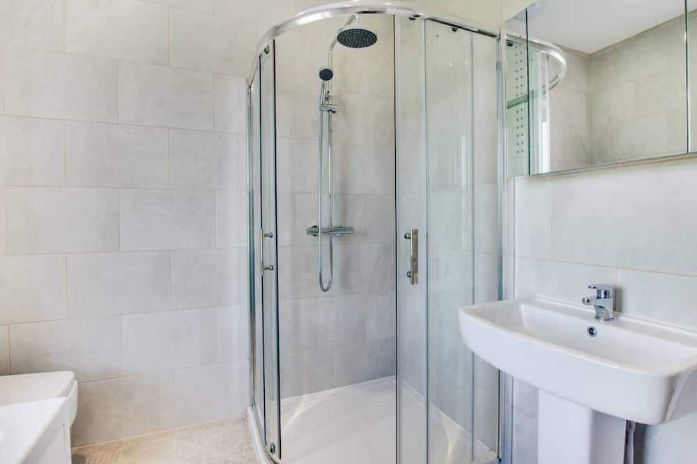 Photo of Bathroom in Gorslas