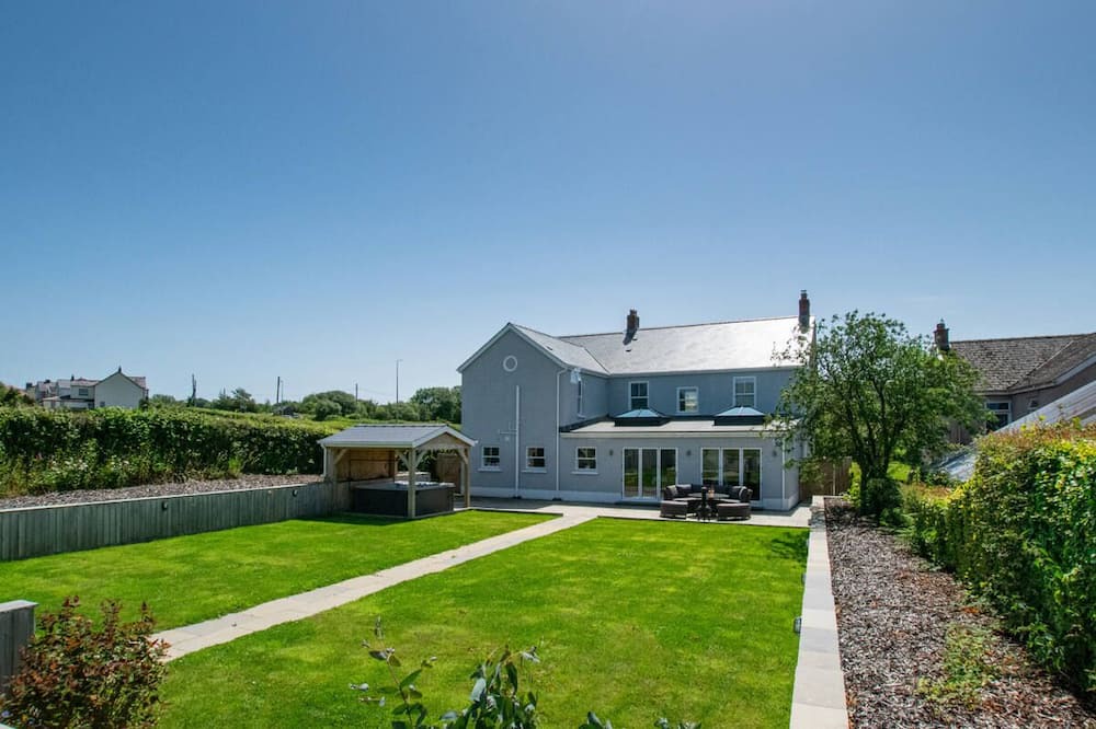 Photo of Outdoor in Gorslas