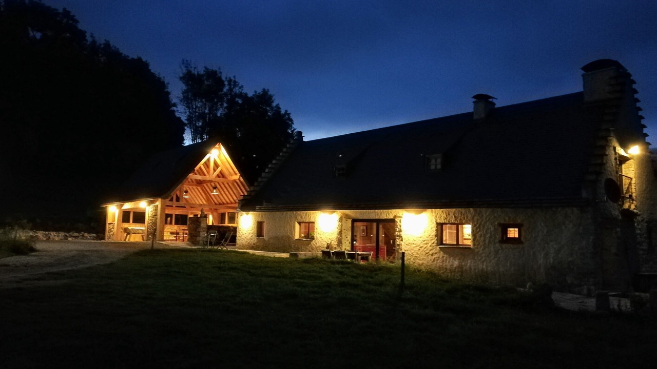 Photo of Outdoor in Campan