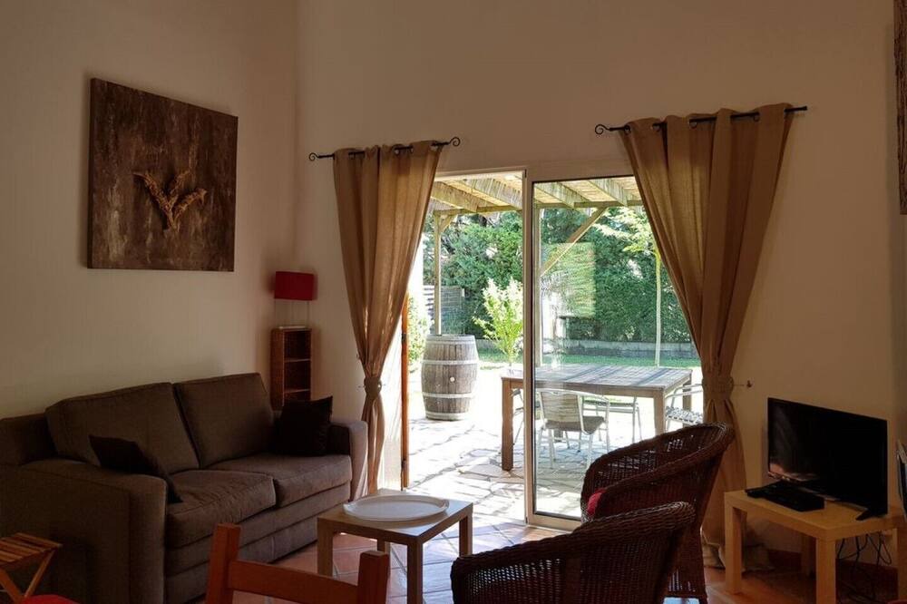 Photo of Livingroom in Montaud