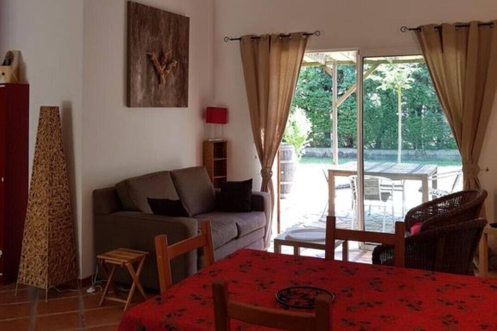 Photo of Livingroom in Montaud