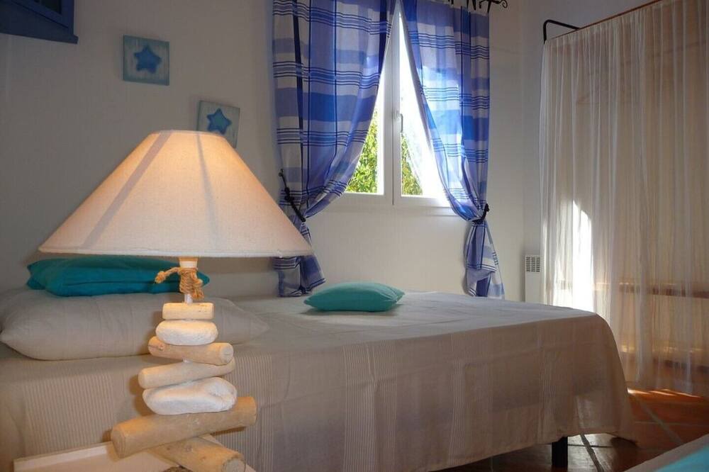Photo of Bedroom in Montaud