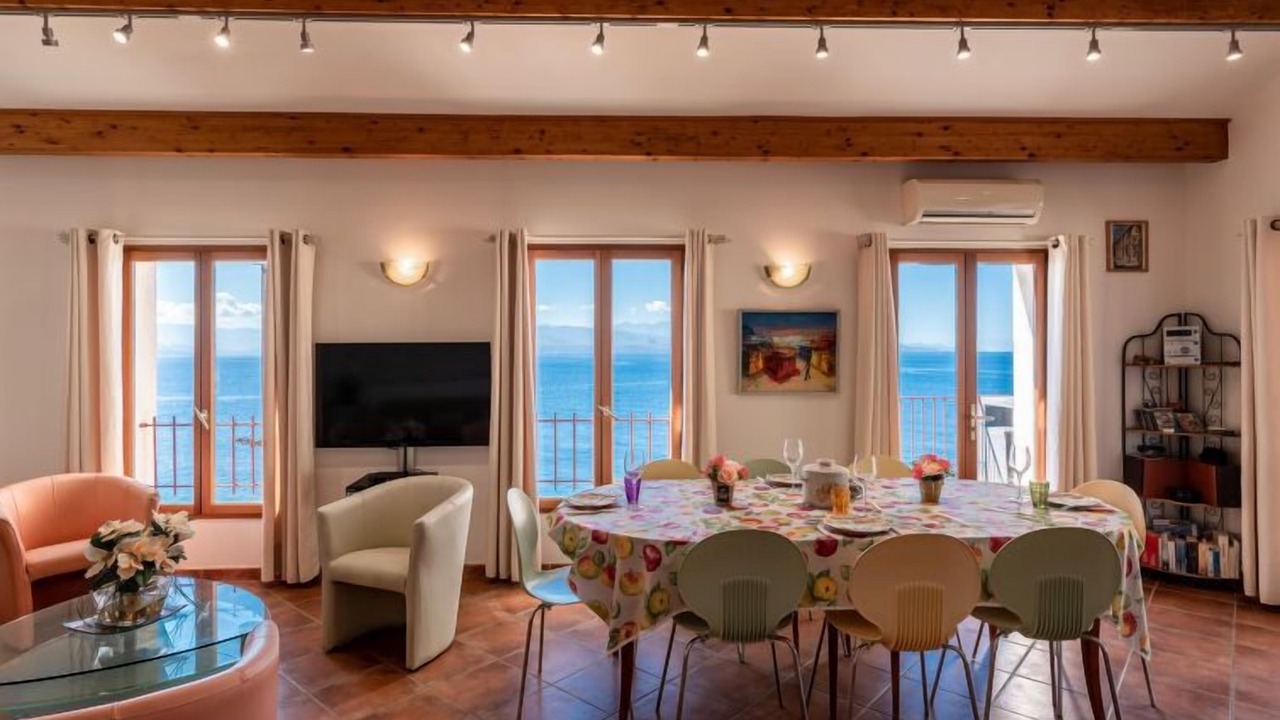 Photo of Others in Canari