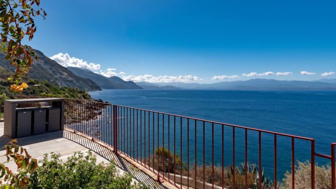 Photo of Outdoor in Canari