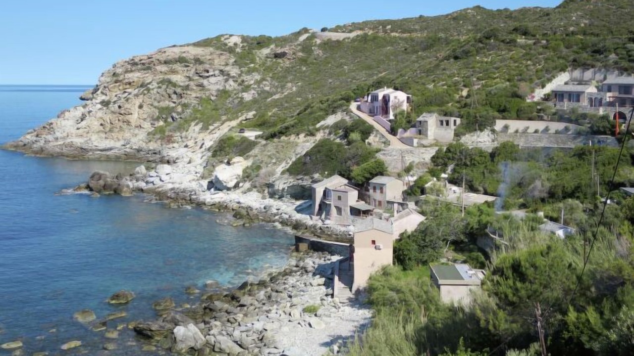 Photo of Outdoor in Canari